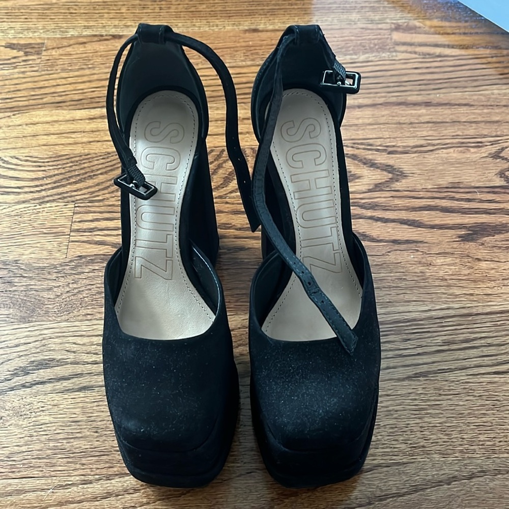 Schutz Platform Pumps